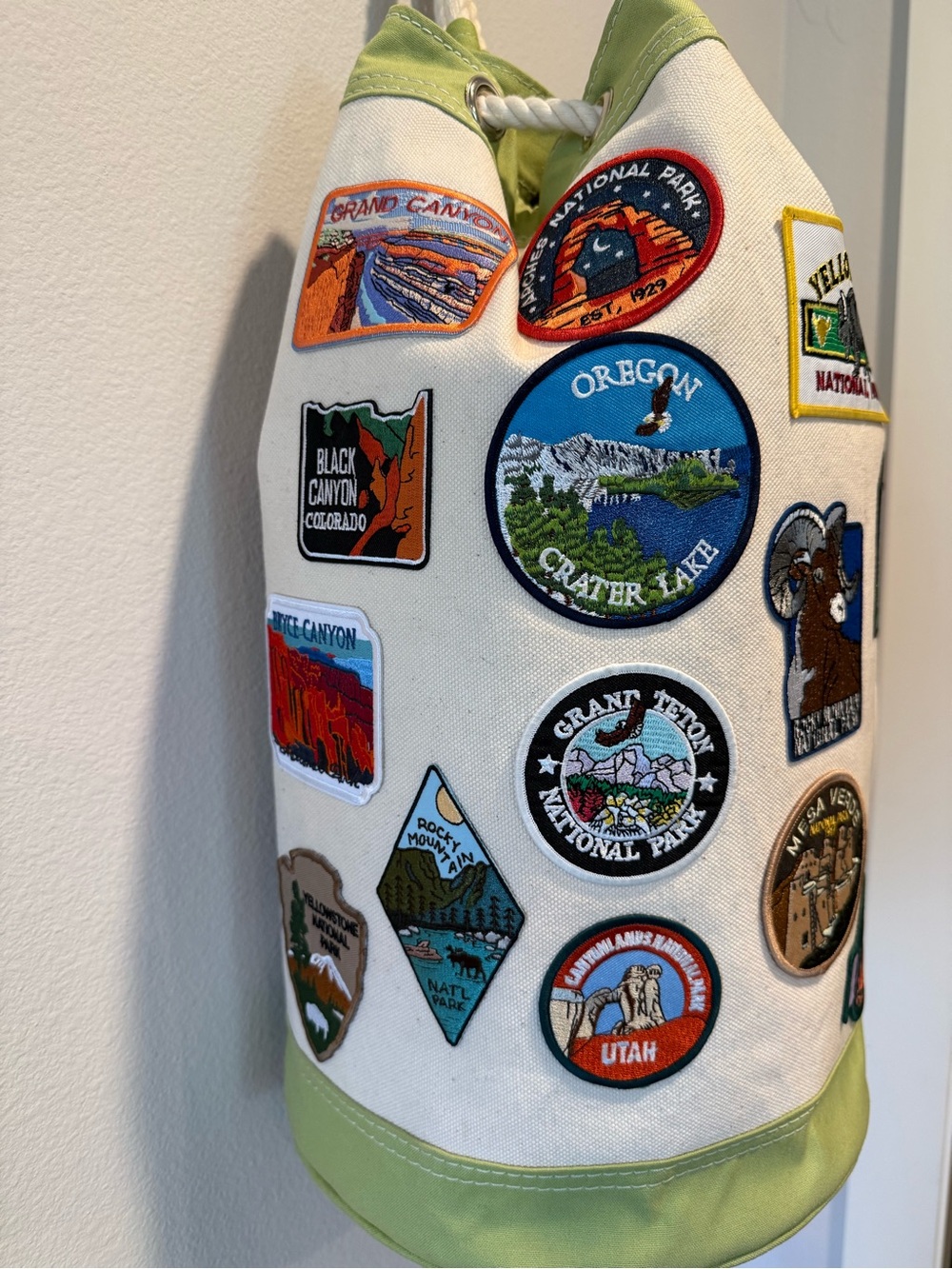 ✨One of a Kind✨ L.L. Bean RARE Vintage duffle Tote Bag National Park Patches - Picture 4 of 7